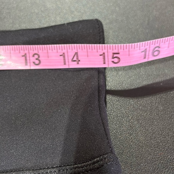 DKNY Bike Shorts, 7” inseam,hip pockets,hidden waist pocket,silver sparkle logo - Picture 8 of 8